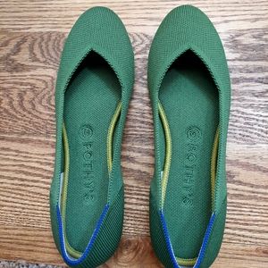 **SOLD** **FREE SHIPPING**_Rothy's Willow Flats, EUC 9.5  *RETIRED COLOR